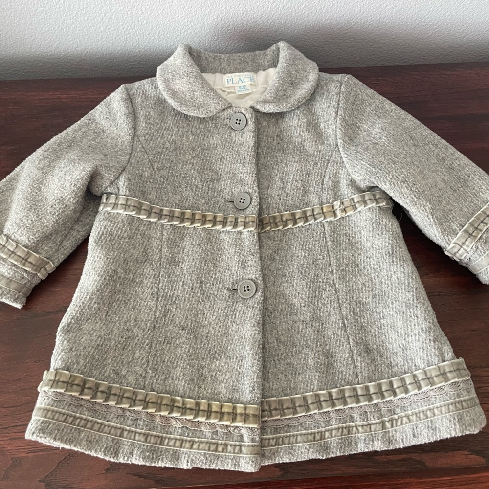 Used baby girl Peacoat. The Children’s Place size 6-12 Month.